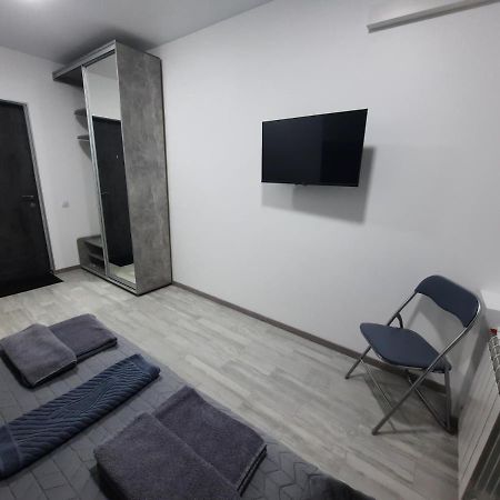 Посуточно Мини-Студия Метро Минская Киев Exterior foto