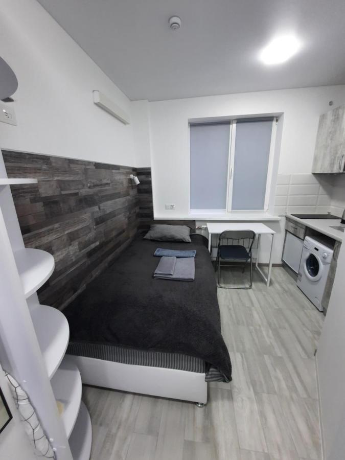 Посуточно Мини-Студия Метро Минская Киев Exterior foto